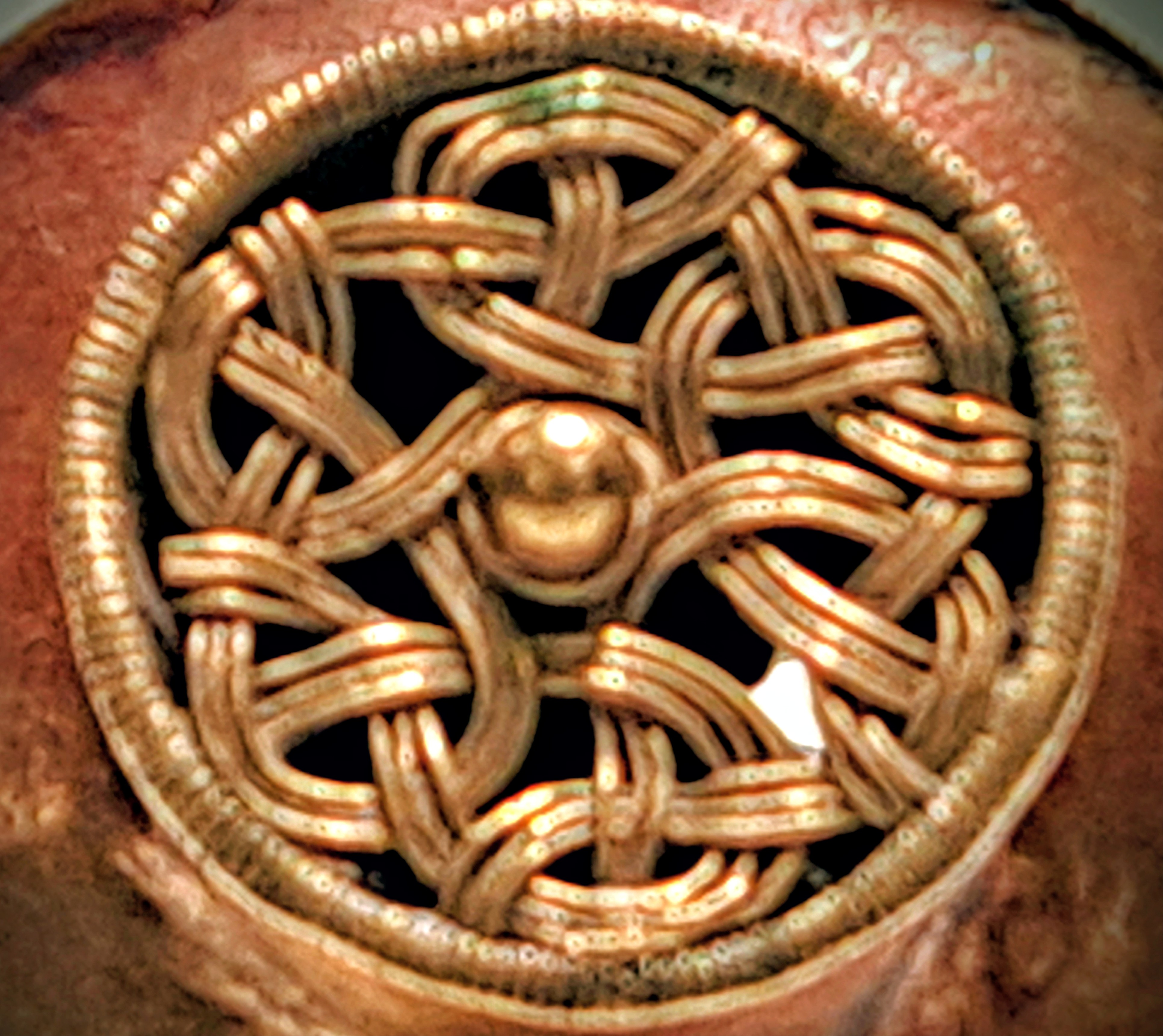 Ampliar: Detalle de remate do Torques de Foxados (Museo de Pontevedra)